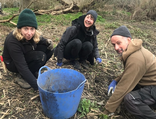 Volunteers at the River Lea 3