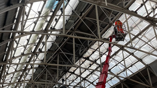 Platform closures in Piccadilly station – passengers advised to check before travel: Manchester Piccadilly roof work