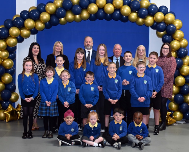 Dalmellington Primary and Early Childhood Centre celebrate recent inspection report and earning GOLD Rights Respecting Award!