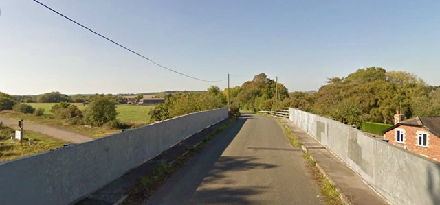 Railway bridge at Uffington: The railway bridge at Uffington before electrification work.