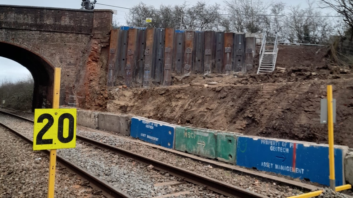 Railway line between Oxford and Worcester to reopen following repairs to wall collapse and landslip at Yarnton: Yarnton road over rail bridge following repairs
