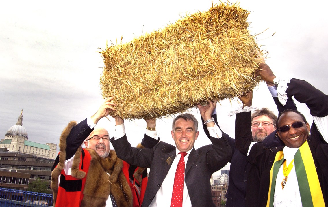 Blackfriars Bundle of Straw Ceremony: From left: Alderman Ian Luder, The Lord Mayor of the City of London; Robin Gisby, Network Rail’s director of operations & customer services; Paul Holland, programme director, Thameslink programme, Network Rail; Councillor Columba Blango, the former Mayor of Southwark