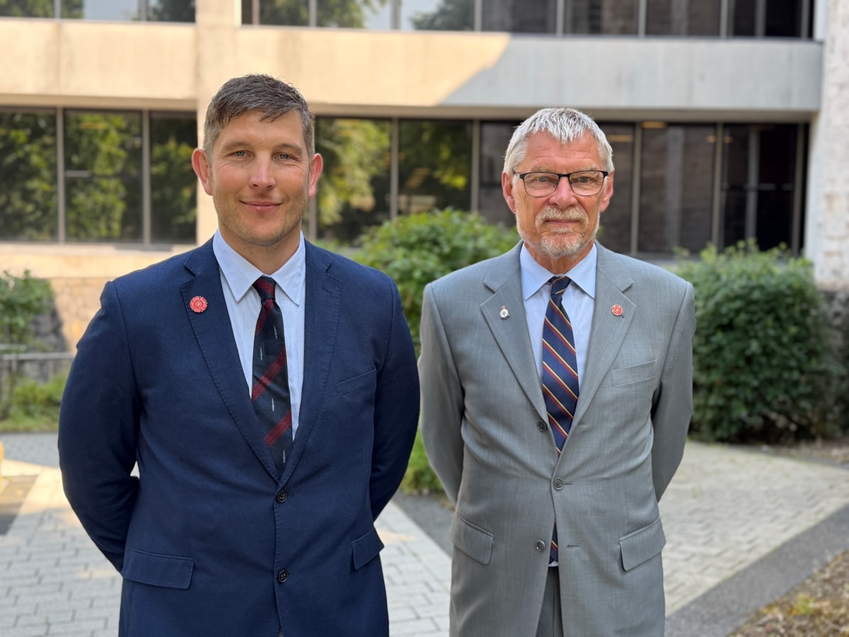 Gregg Stevenson with Armed Forces and Veterans Champion Gary Kniveton