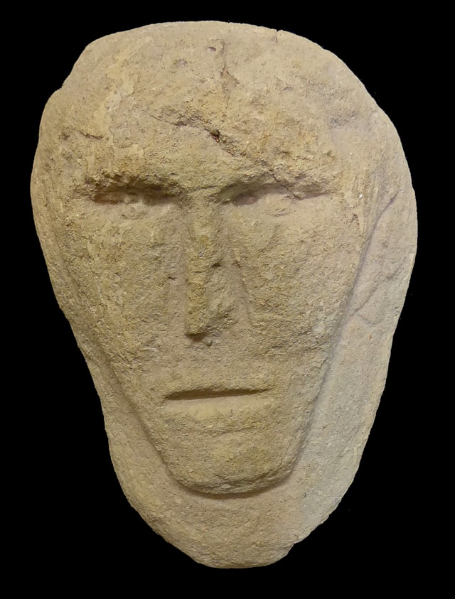 IWCMS.735.999.1 - Iron Age Romano Stone Head