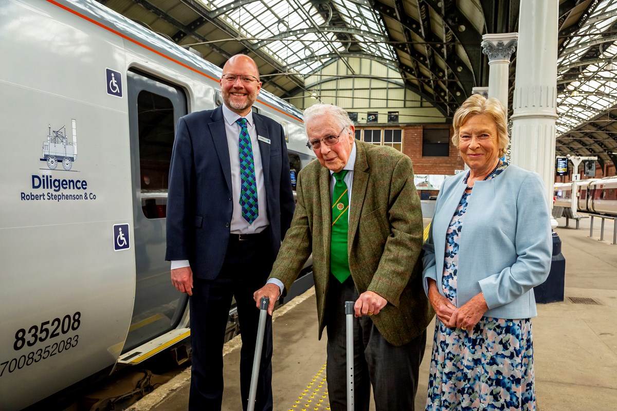 'Diligence' unveiling at Darlington Station (2)