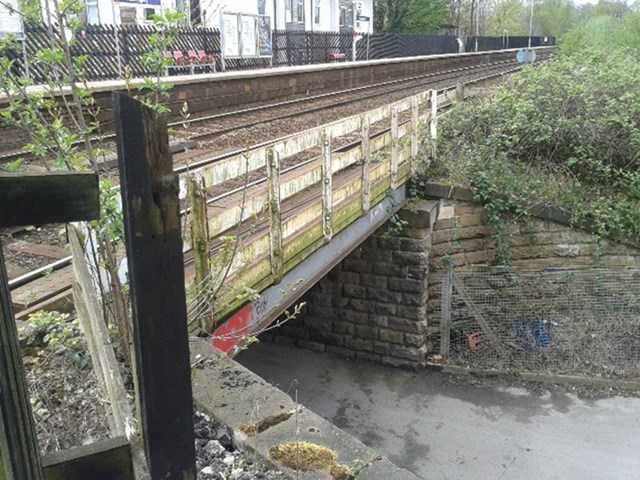 Railway bridge upgrade for Headingley: The railway bridge at Kirkstall Lane in Headingley is to be upgraded