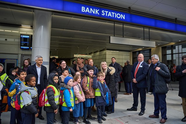 TfL Image - Mayor Sadiq Khan meets pupils at Bank station