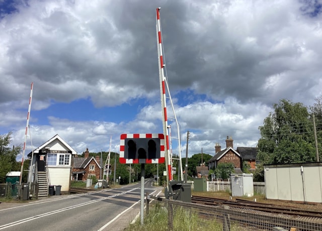 Holton le Moor level crossing, Network Rail: Holton le Moor level crossing, Network Rail