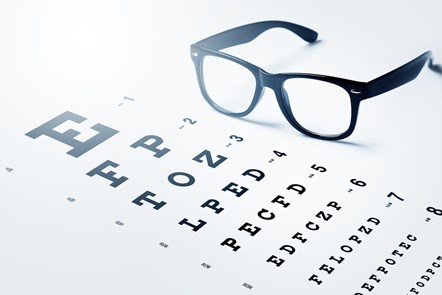 GettyImages-1400050316 (eye test)
