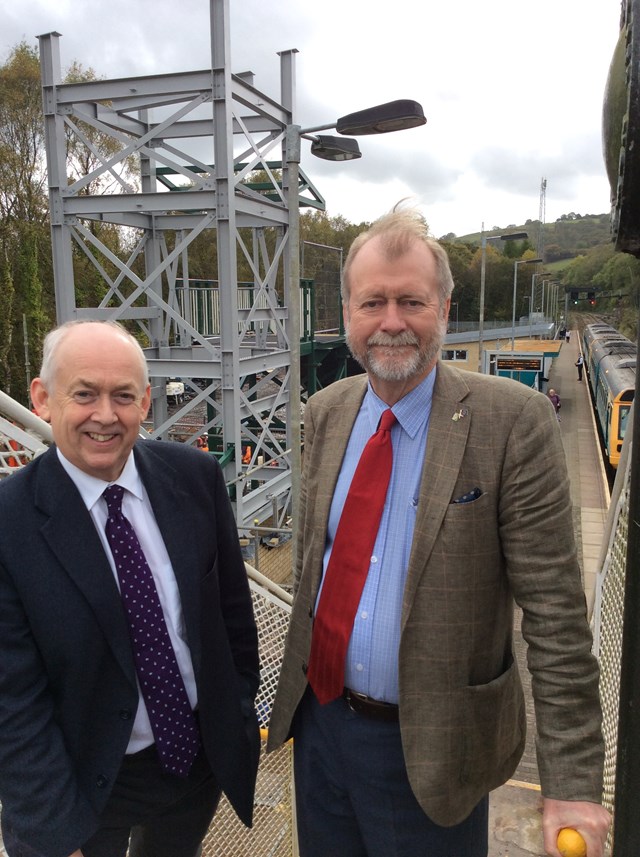 Thumbs up for Ystrad Mynach station improvements as politicians pay a visit: Wayne David MP and Jeff Cuthbert AM view progress at Ystrad Mynach station