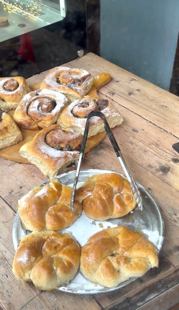 Popty'r Dref honey cakes: Popty'r Dref honey cakes