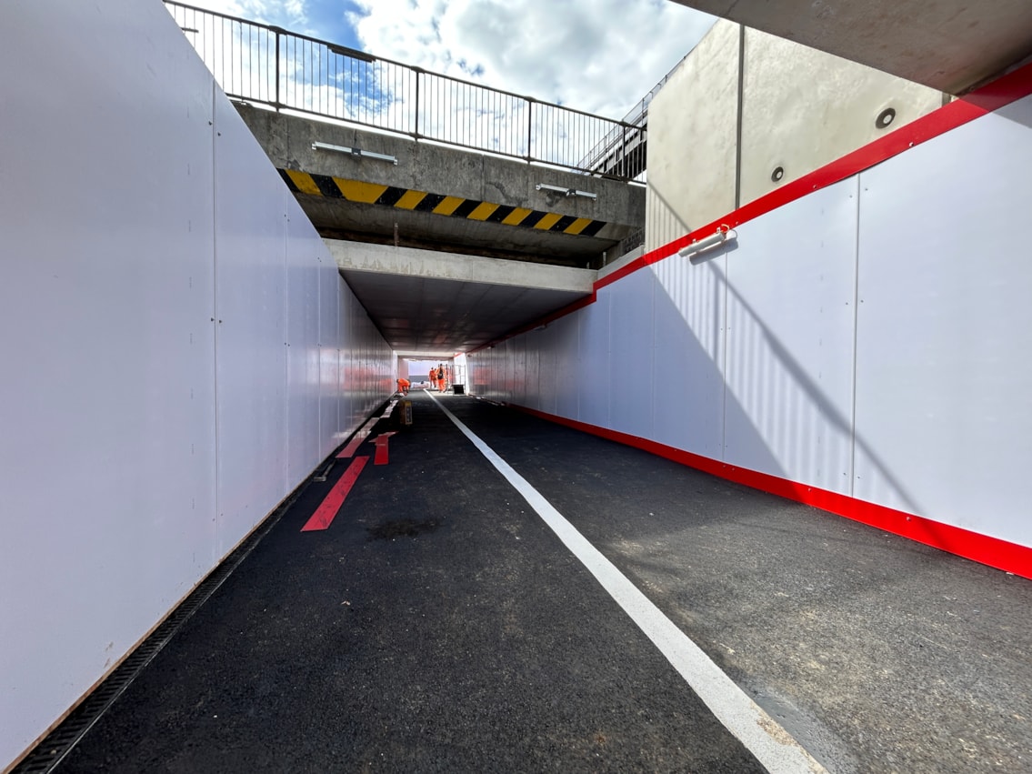 The improved walkway at Botley Road in Oxford, which opened today (30-08-25)