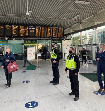 PC Lloyd and Southern employee Phil at East Croydon railway station