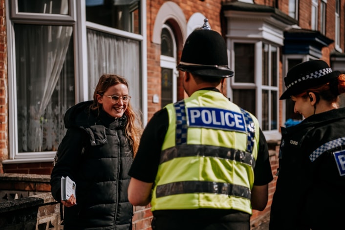 Neighbourhood policing image: Neighbourhood policing image