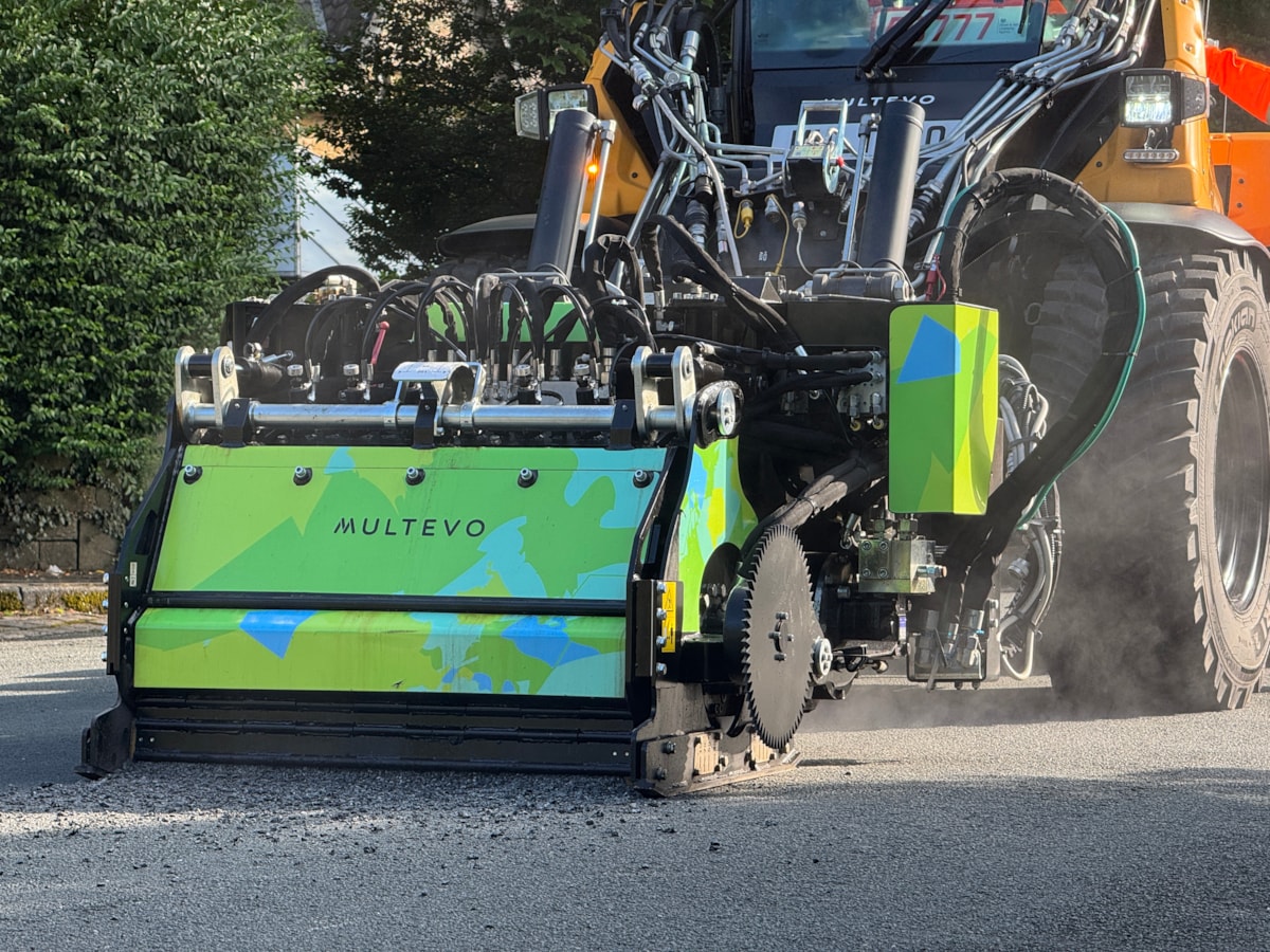 Multevo's new pothole repair machine