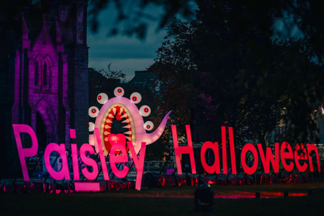 2023 PAISLEY HALLOWEEN 20231026 2JS9699 JS