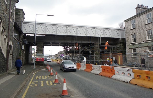 Work takes place on the Longpool railway bridge in Kendal