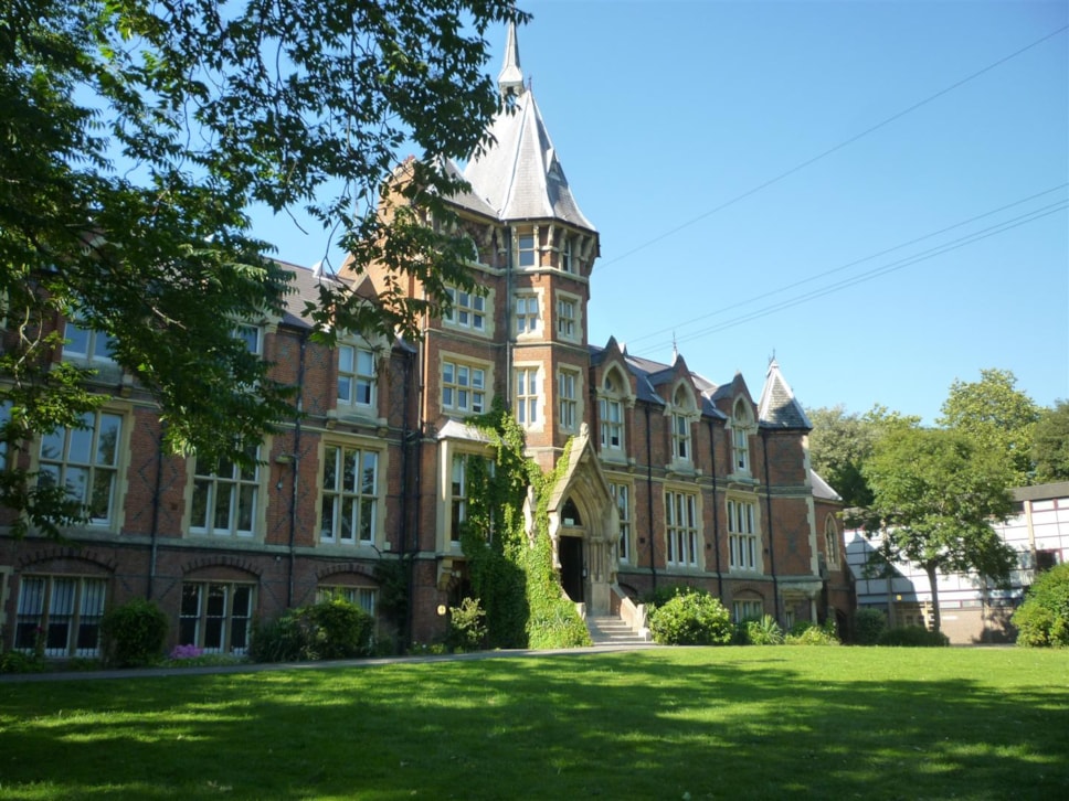 Mossbourne Victoria Park