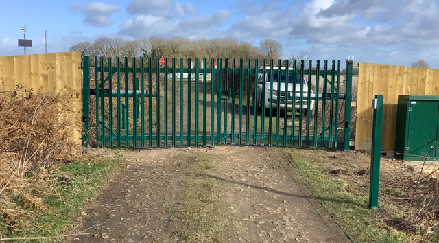 New gates guarding Green Lane level crossing in Knaresborough: New gates guarding Green Lane level crossing in Knaresborough