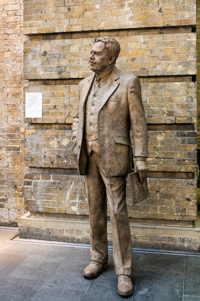 Sir Nigel Gresley statue at King's Cross