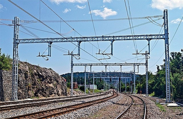 Czechia electric rail contact win