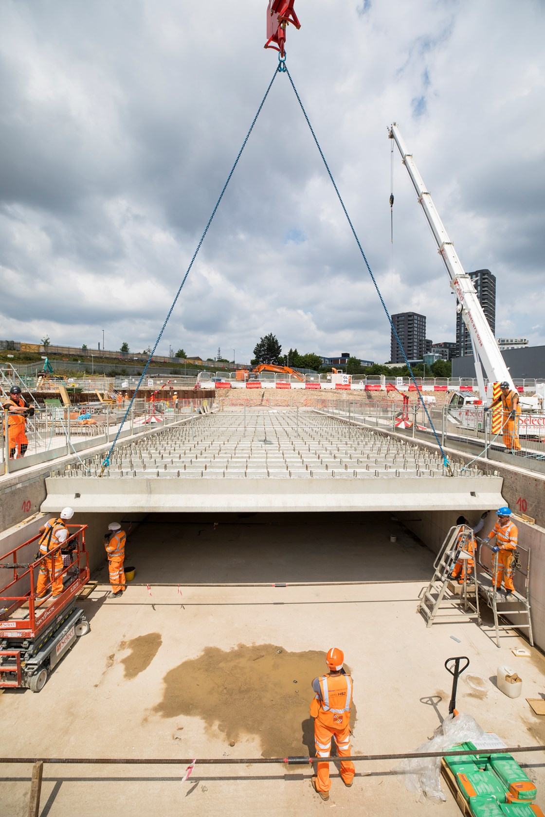 Construction progress at Old Oak Common Station, July 2022-4