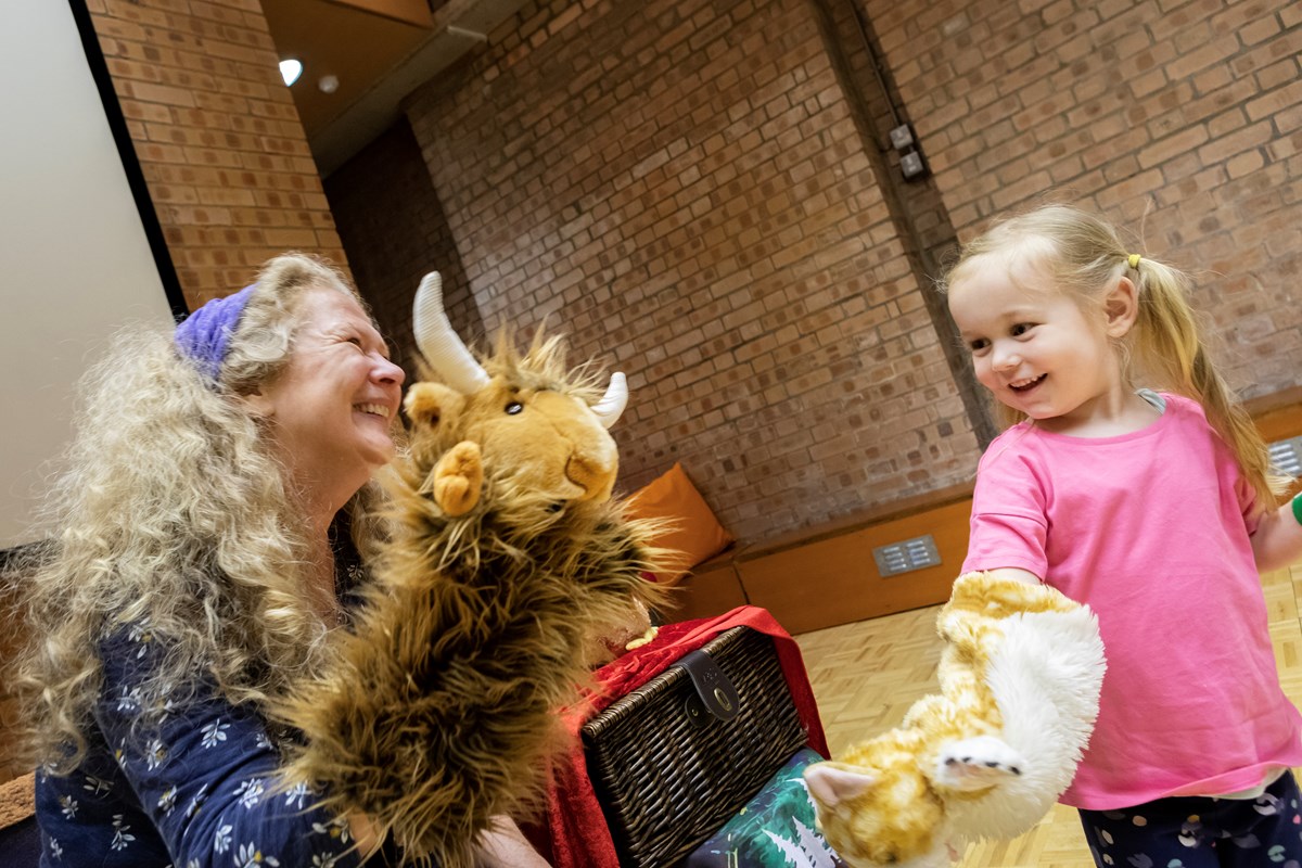 Storytelling at the National Museum of Rural Life. Photo (c) Ruth Armstrong (1)