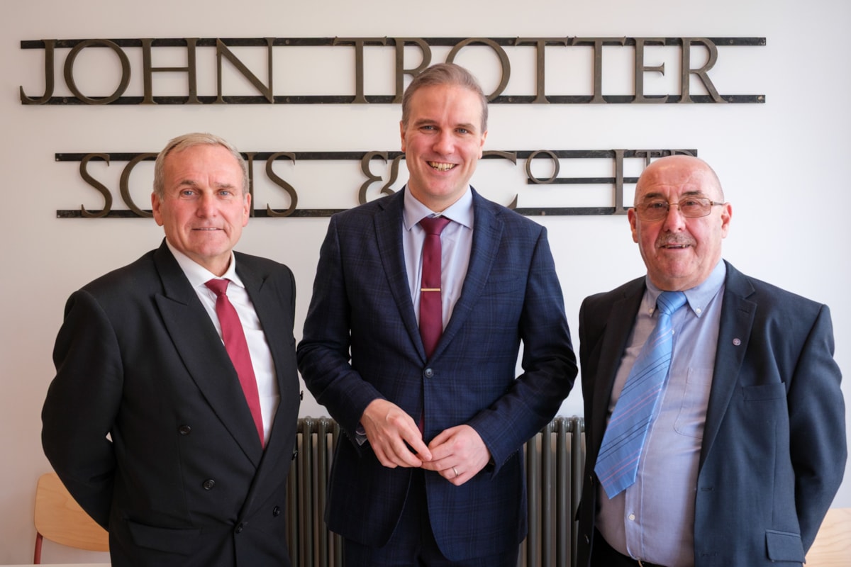 Cllr Jim McMahon, Tom Arthur MSP and Iain 'Budgie' Burgoyne