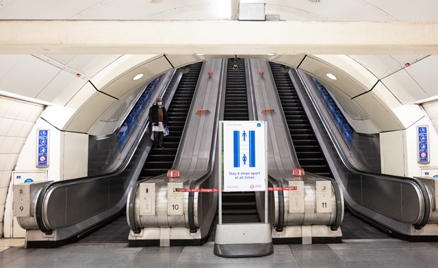 TfL Image - Station poster Stay 6 steps apart on escalators