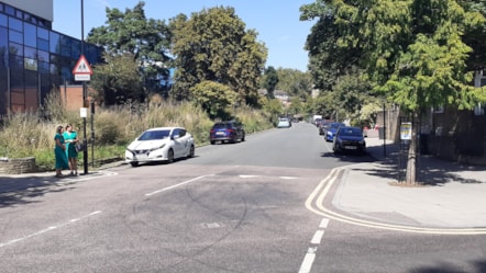 Cecilia Road and Downs Park Road junction
