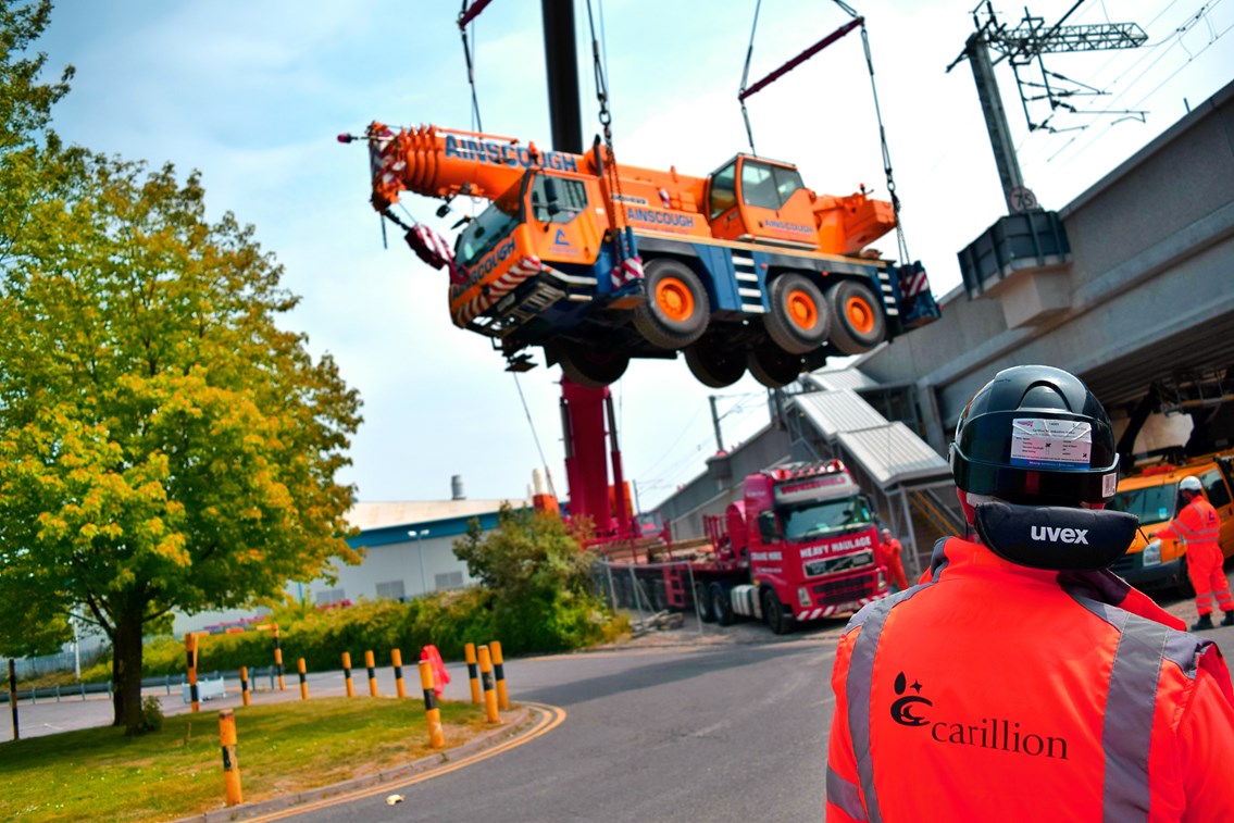 500T crane lifts 50T crane into place at Stockley - NR Bank Holiday works 239404