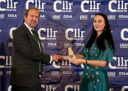 Councillor Claire Leitch receives award