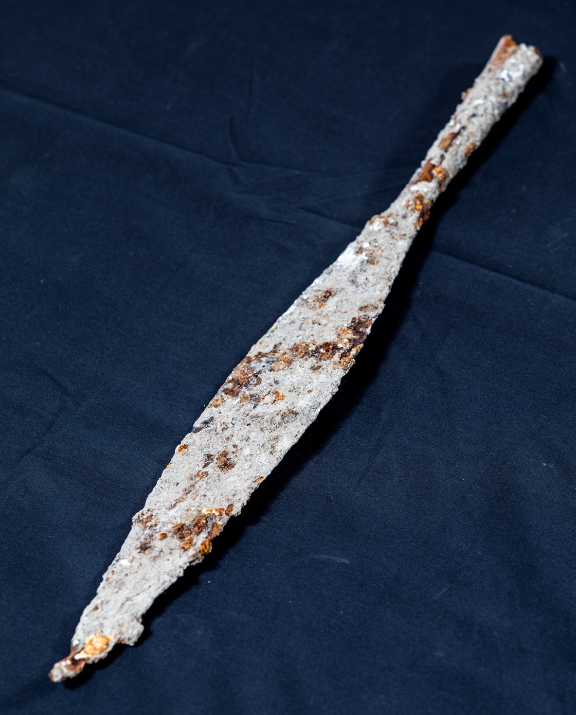 A large iron spearhead uncovered in the excavation of an Anglo Saxon burial ground in Wendover: One of the large iron spearheads uncovered in HS2 archaeological excavations in Wendover.

Tags: Anglo Saxon, Archaeology, Grave goods, History, Heritage, Wendover, Buckinghamshire