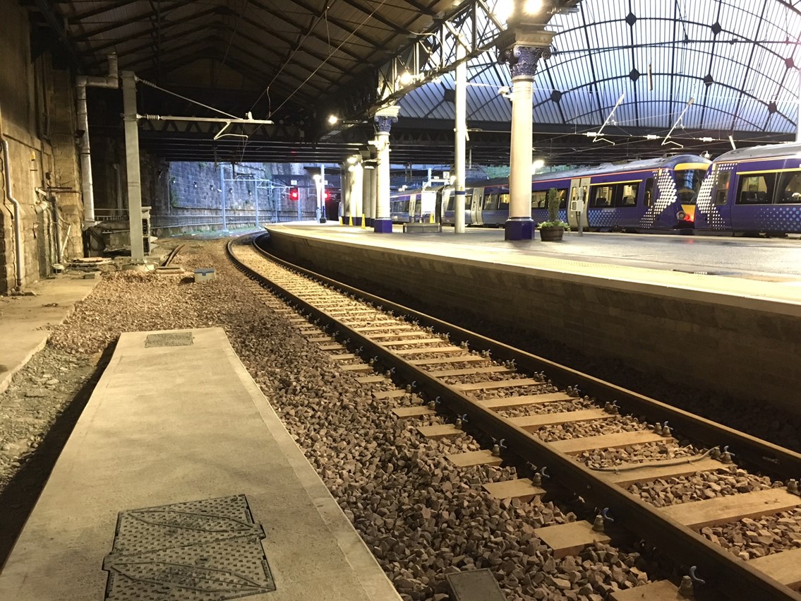 New platform arrives for Glasgow Queen Street passengers: New extended platform 1