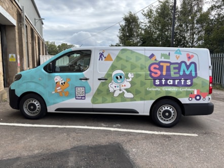 STEM Starts van side 2