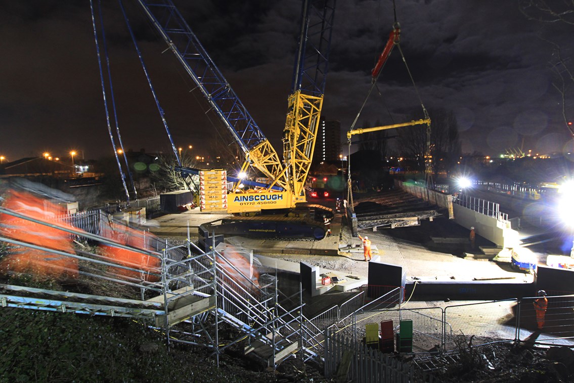 Time-lapse shows impressive feat of engineering as 1,000-tonne crane replaces Bootle bridge: Bootle bridge lift at Leeds and Liverpool canal