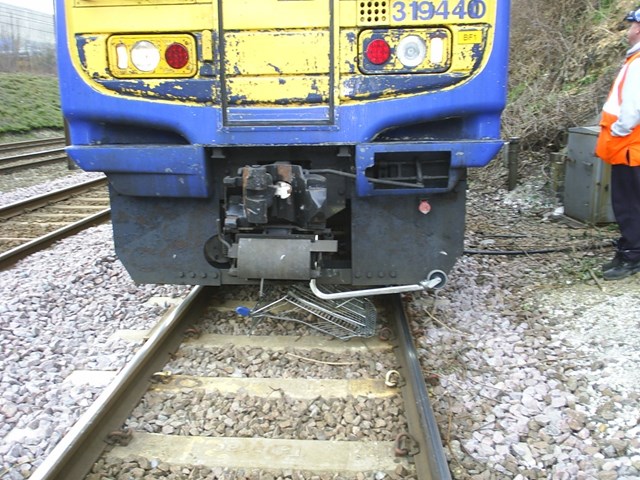 Football League and Network Rail team up to tackle railway trespass: Shopping trolley left on the tracks - Luton