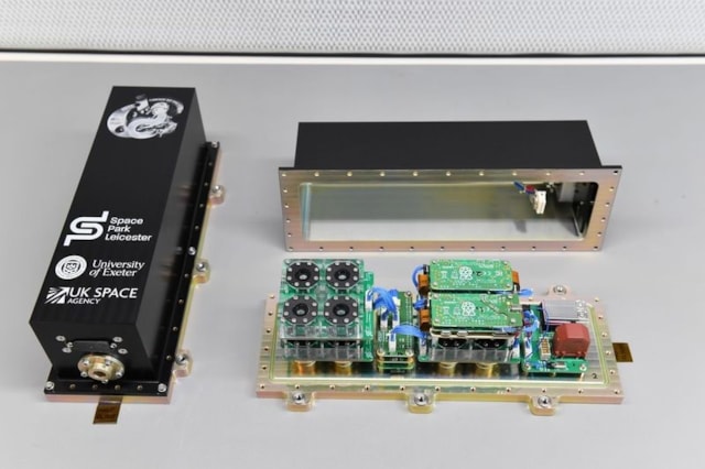 Petripod used in the Fluorescent Deep Space Petri-Pods project 