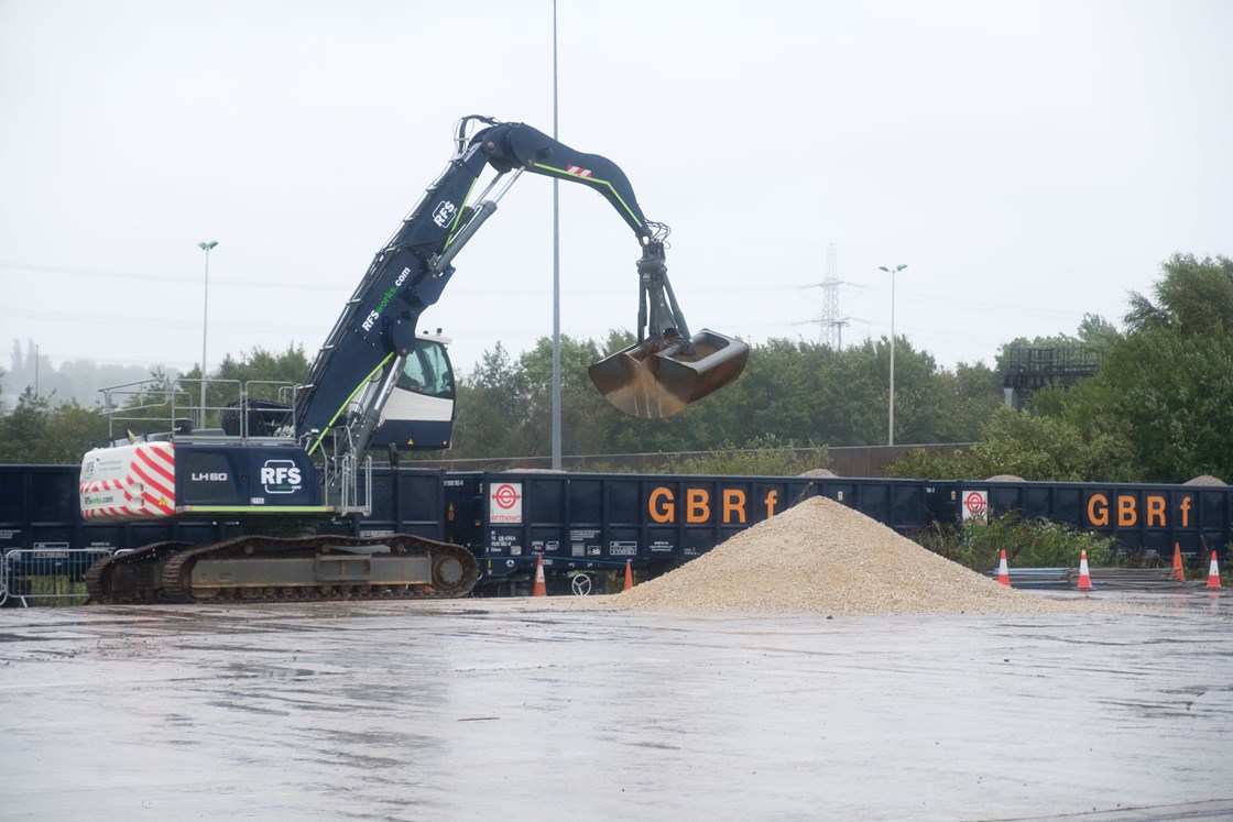 Washwood Heath first rail freight delivery: Credit: HS2 Ltd/ drpG
(Rail Freight Services, RFS,GB Railfrieght, GBRf, Rail Stone Solutions, RSS, GRS Group, Network Rail, Balfour Beatty Vinci, BBV, Birmingham, Washwood Heath, depot, year in numbers, 2020)
Internal Asset No. 17840