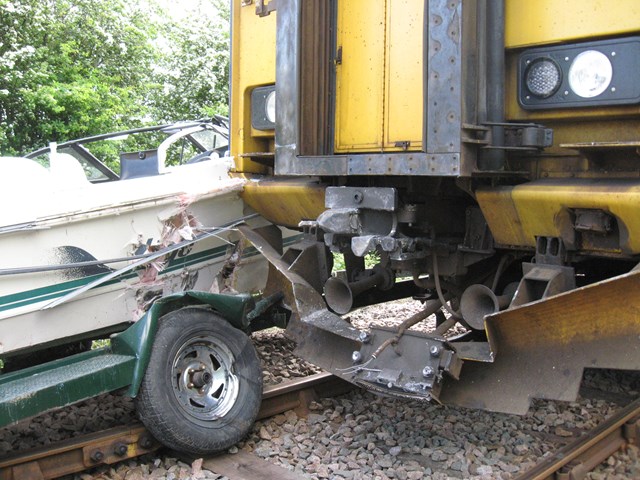 (Yorks) TOUGH SENTENCES NEEDED AS LEVEL CROSSING LAW BREAKING REACHES FIVE YEAR HIGH: Boat towed by car collides with train (2), Barton-on-Humber