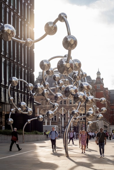 Yayoi Kusama, Infinite Accumulation, 2024, Liverpool Street station (Elizabeth line). Commissioned as part of The Crossrail Art Programme, 2017  © YAYOI KUSAMA. Courtesy Ota Fine Arts and Victoria Miro. Photo: Thierry Bal (3)