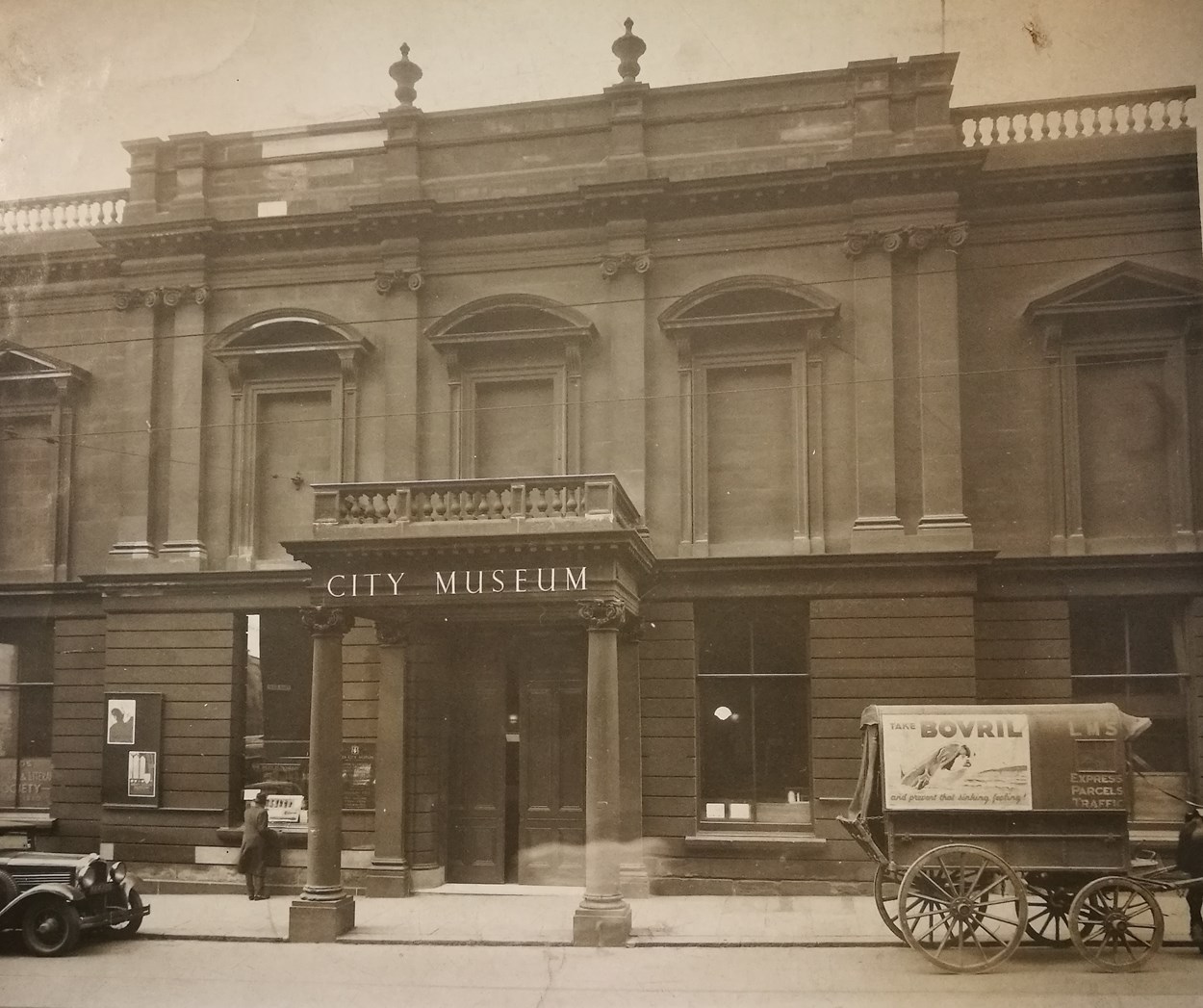 Museum Windows project: Leeds City Museum as it was in 1936, when the museum was located on Park Row. Credit LMG Institutional Archive, Leeds Museum & Galleries.