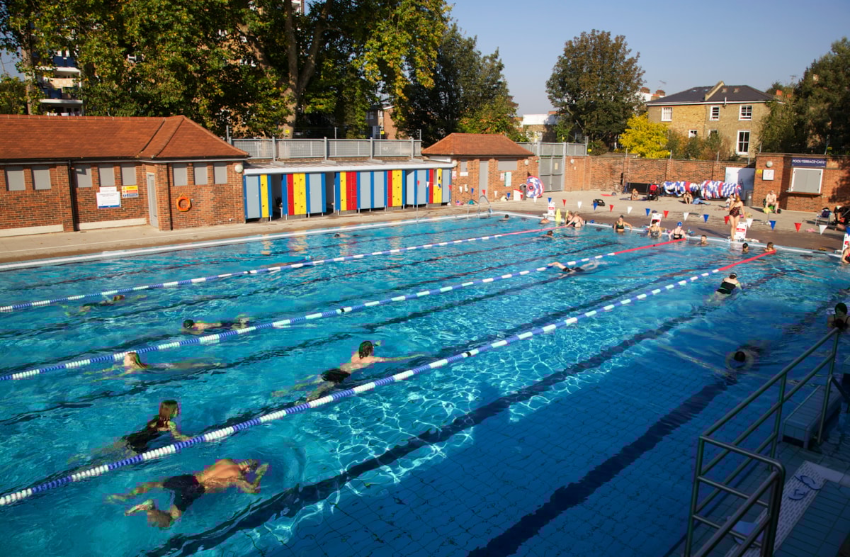 hackney-8048124.jpg