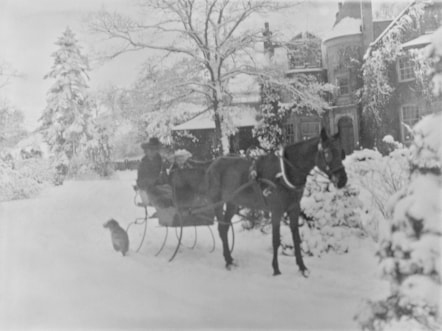 Horse-drawn sledge in Balerno c.1903. National Museums Scotland, SLA C11195