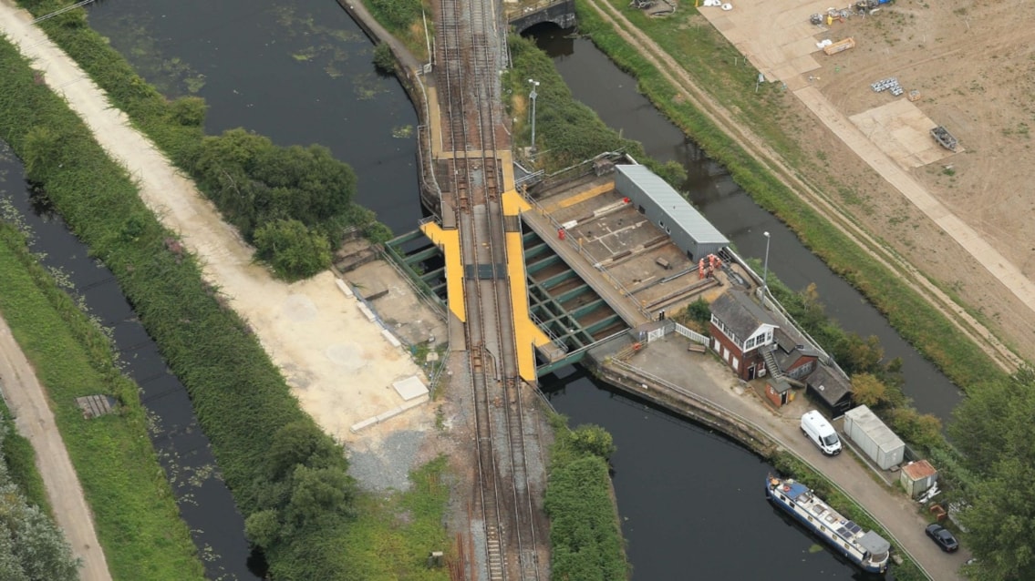 Engineering work at sliding bridge will affect services this weekend: Keadby-10
