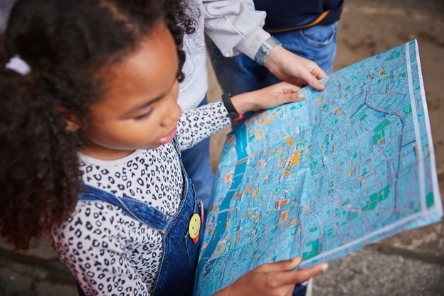 Let’s Walk: Free walking maps at Network Rail stations in London to get more people walking this summer: Lets Walk London maps