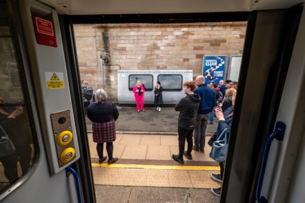 The Hope in Hamilton art installation is located on platform 1 at Hamilton Central station and was officially unveiled ahead of Men's Health Week (10 - 16 June 2024).