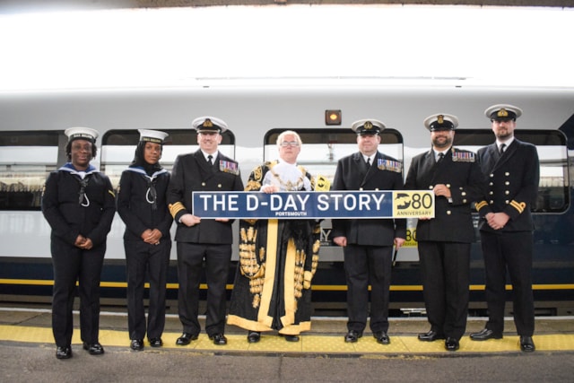 Lord Mayor, Captain McLocklan and sailors