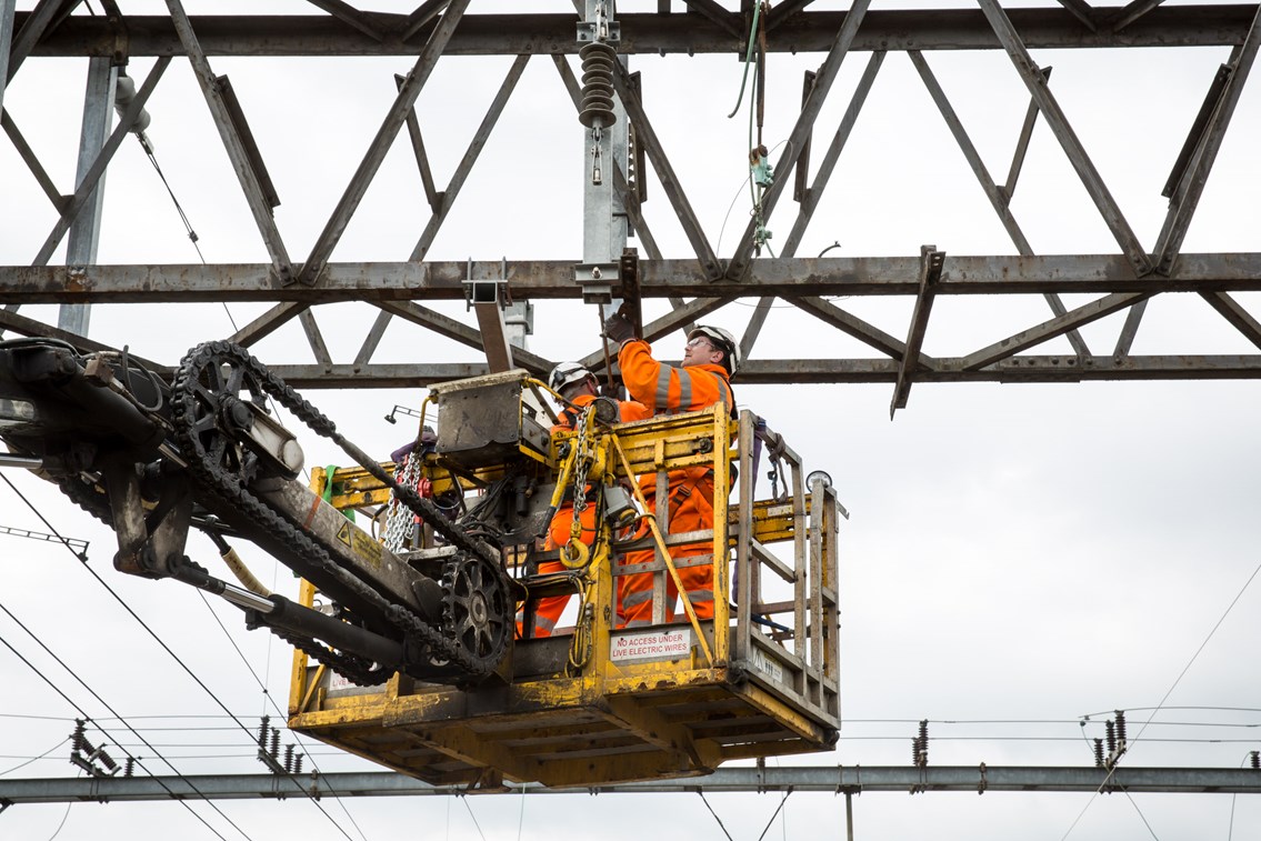 Chadwell Heath - overhead line upgrades Easter 2015 04