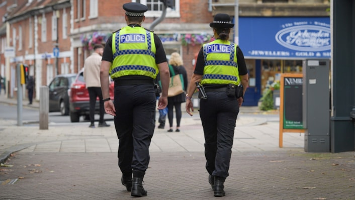 Uniformed officers on patrol 1: Uniformed officers on patrol 1